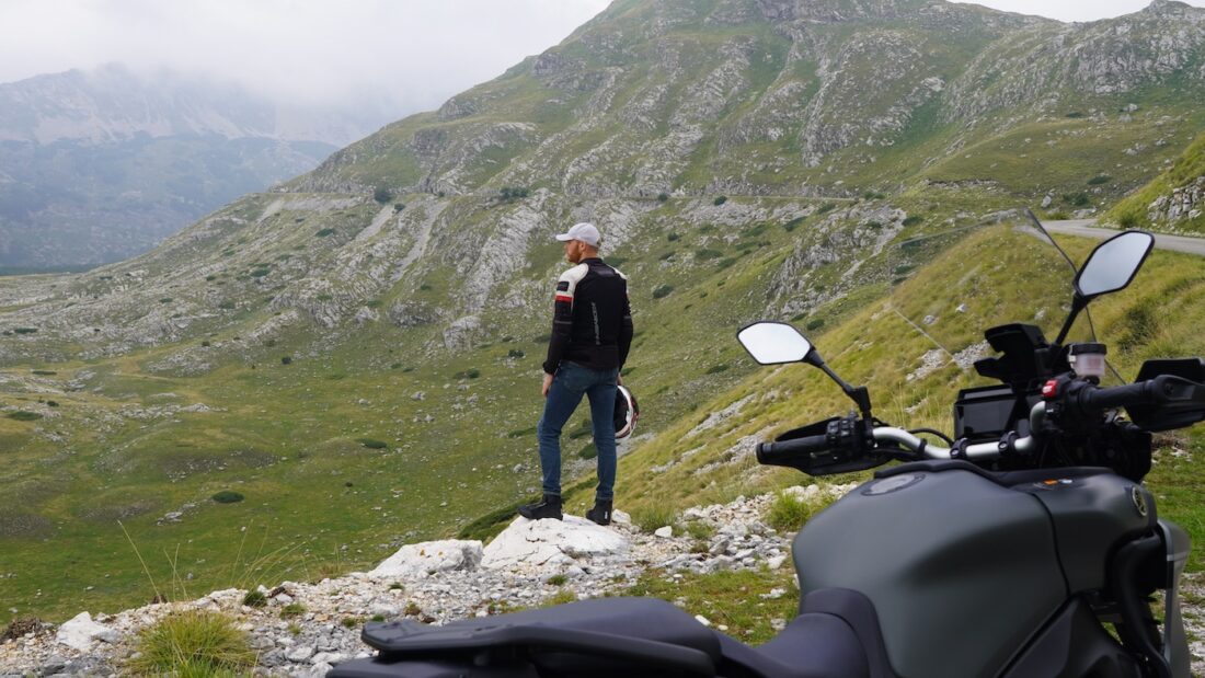 Взять в аренду мотоцикл в Черногории и тур на мотоцикле по Черногории